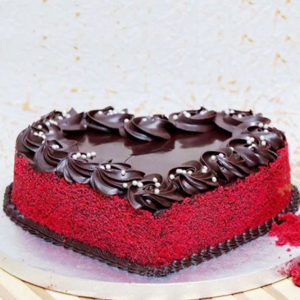 Chocolaty Red Velvet Heart Cake