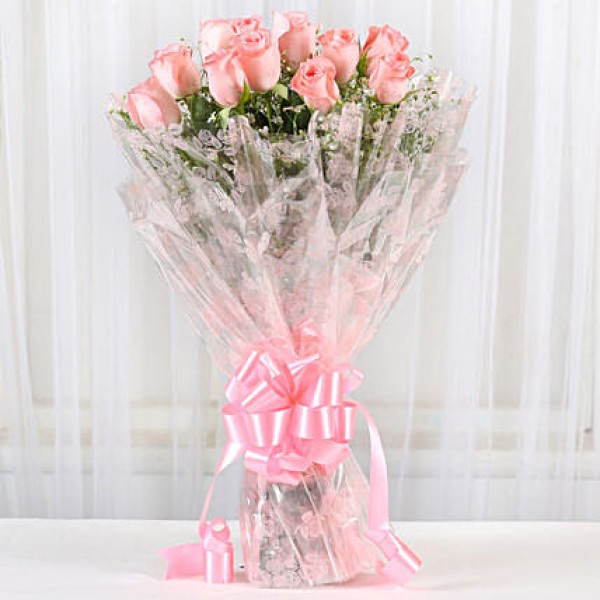 Splendid 12 Pink Roses Bouquet